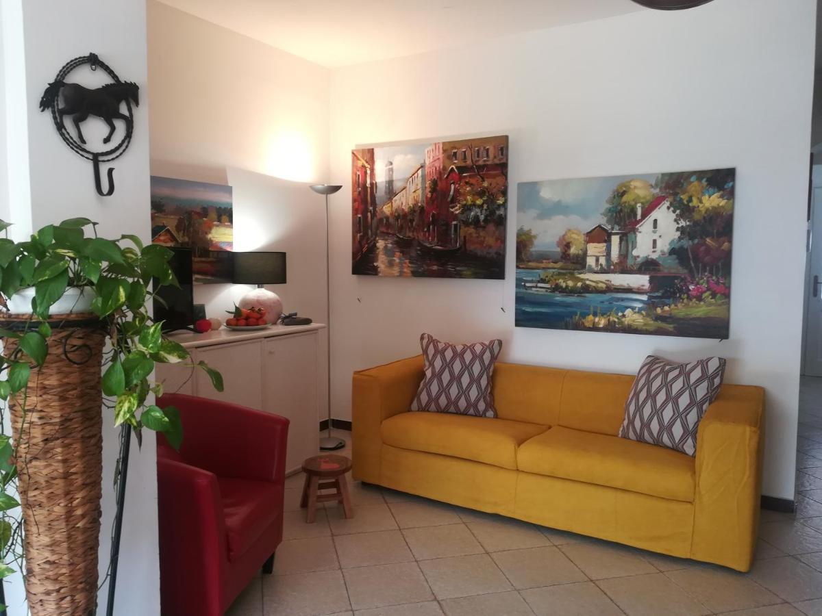 Villetta Su Canale Navigabile Furnari Exterior foto
